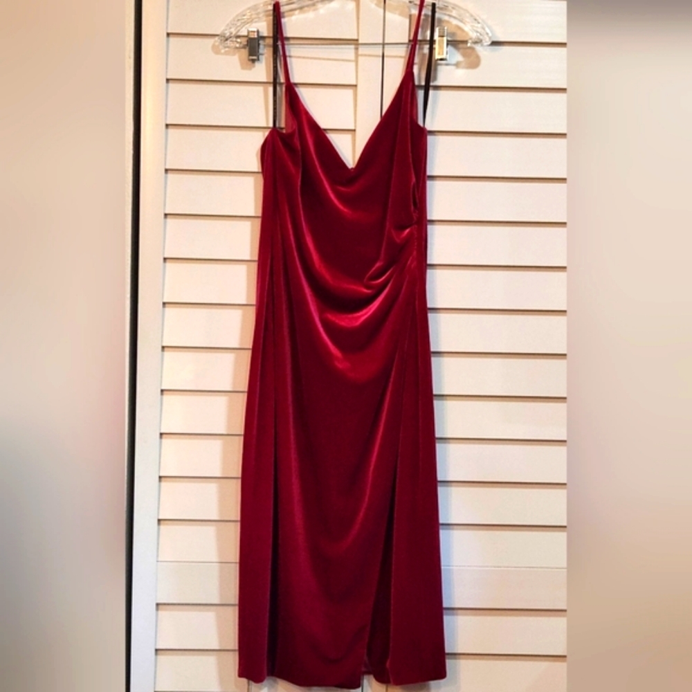 NWT Black Halo Red Wine Color Velvet Dress size 8.